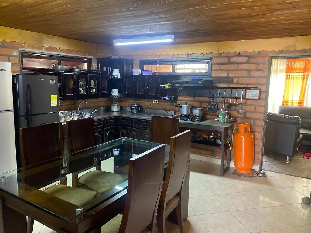 Hostal Techo Verde Medellin 4*,  Colombia